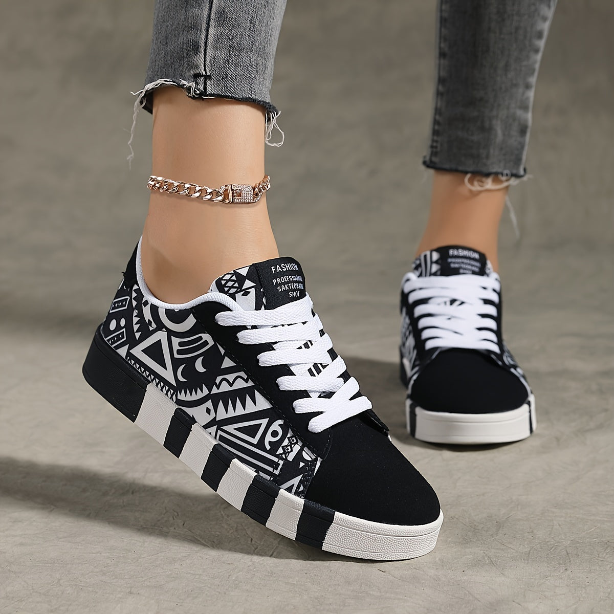 Geo-Patterned All-Season Sneakers: Lightweight, Breathable & Non-Slip Casual Shoes