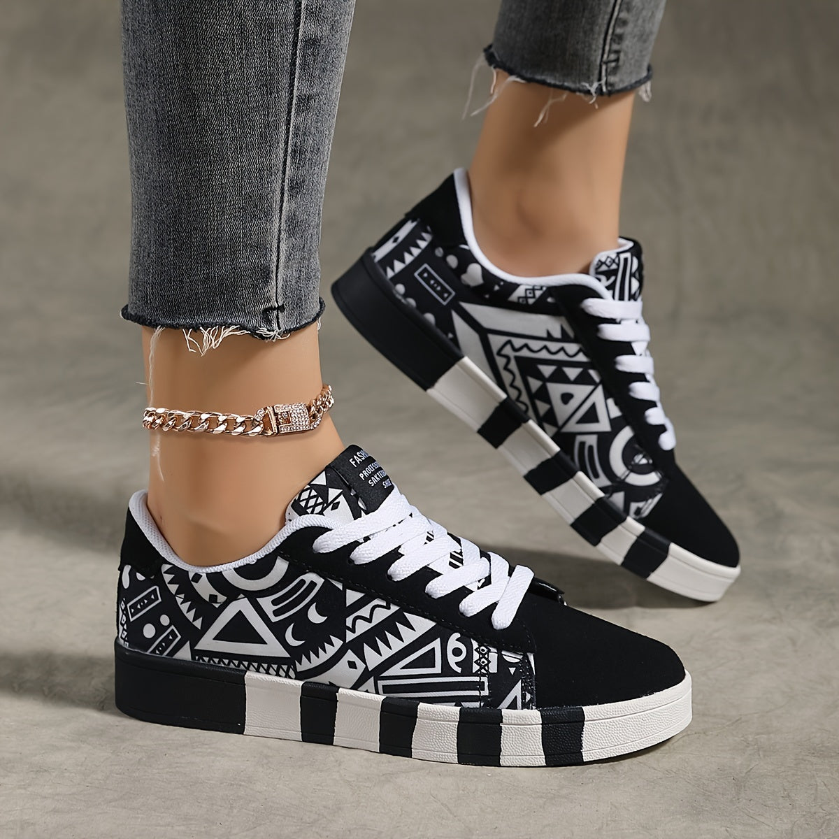 Geo-Patterned All-Season Sneakers: Lightweight, Breathable & Non-Slip Casual Shoes