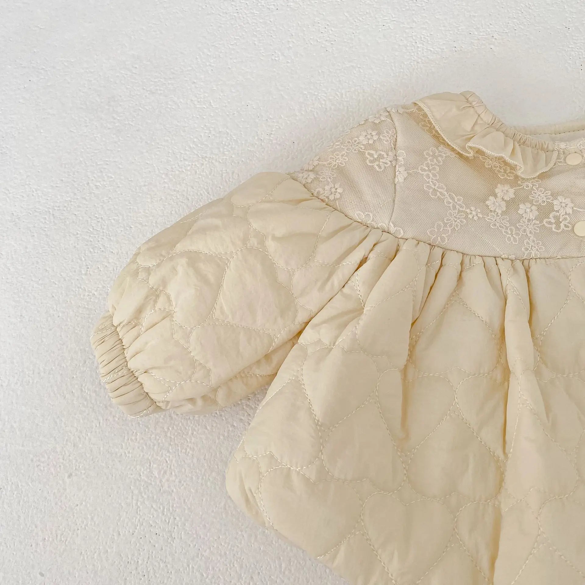 Girls' cotton coat, winter clothing, new western-style baby flower bud pleated cotton coat, children's thick warm cotton clothin