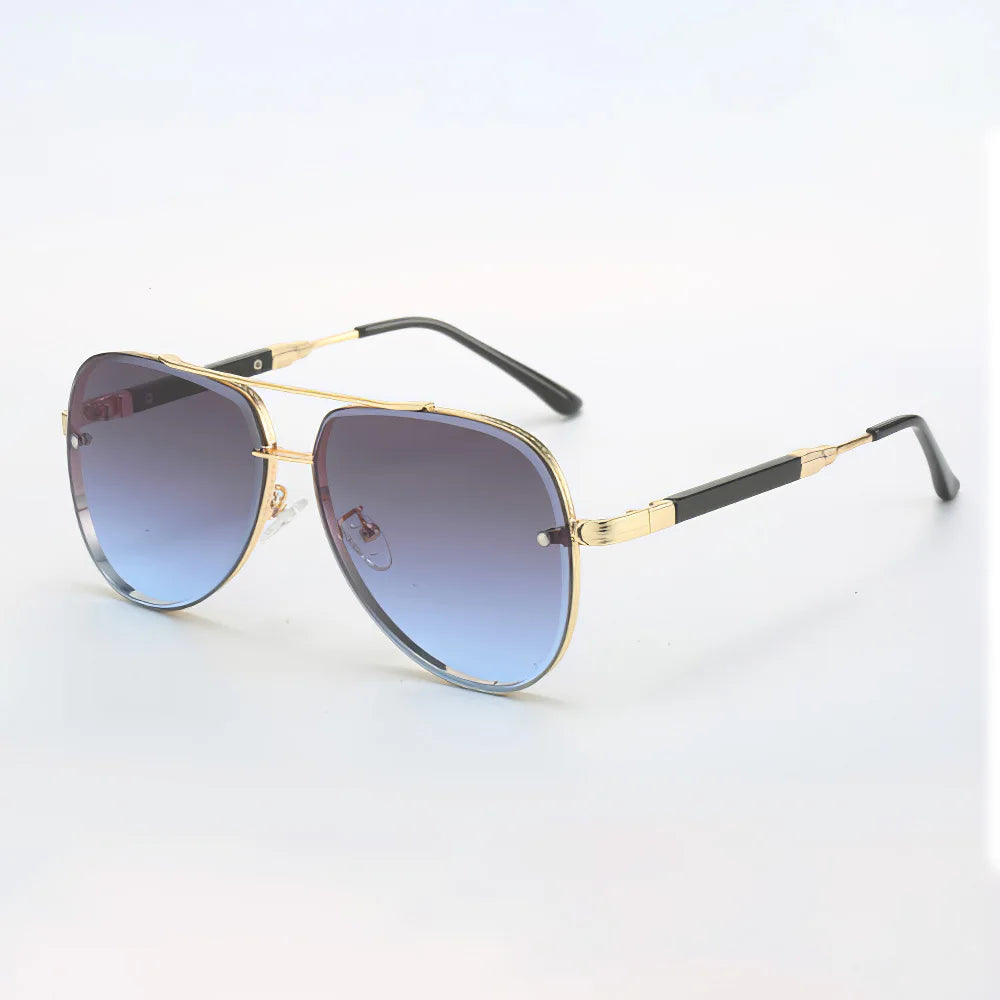 2025 New in Sunglasses for Women Fashionable Gradient Lenses Golden Borders Red Temple Glass Minimalist Design Exudes Modernity