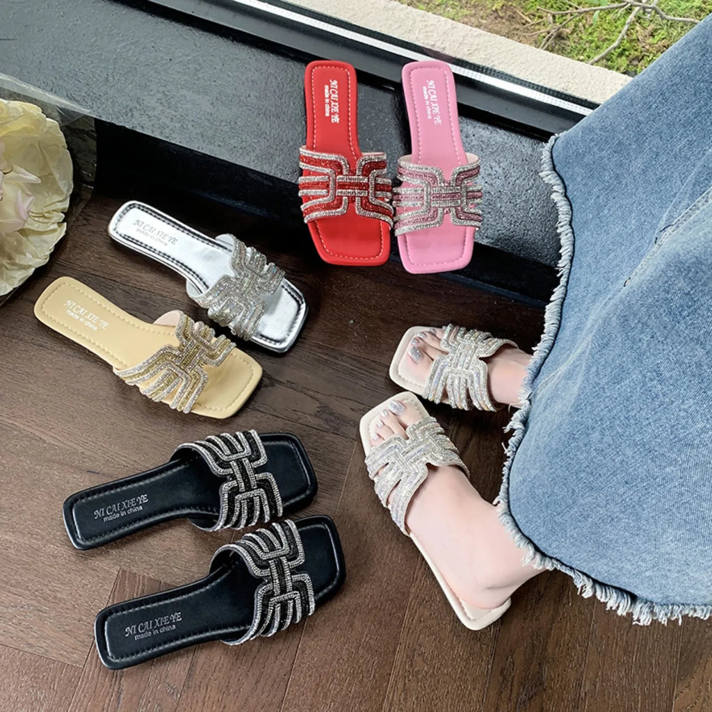 Women Rhinestone Slippers Summer Outdoor Slippers Fashion Non-Slip Beach Shoes Comfortable Flat Square Heel Sandals Slides Women