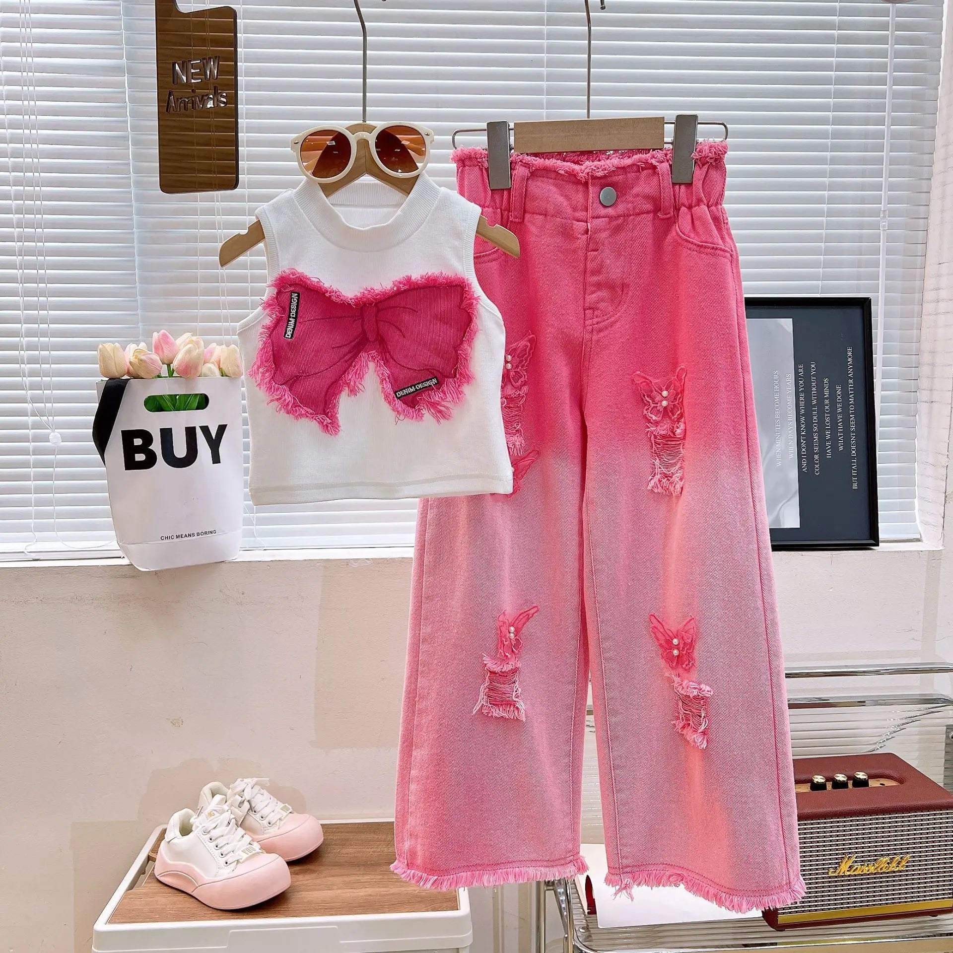 2025 Girls' Summer New Clothing Set Fashion Children's Sleeveless Top+ Ripped Jeans Two-piece Set Baby Clothes