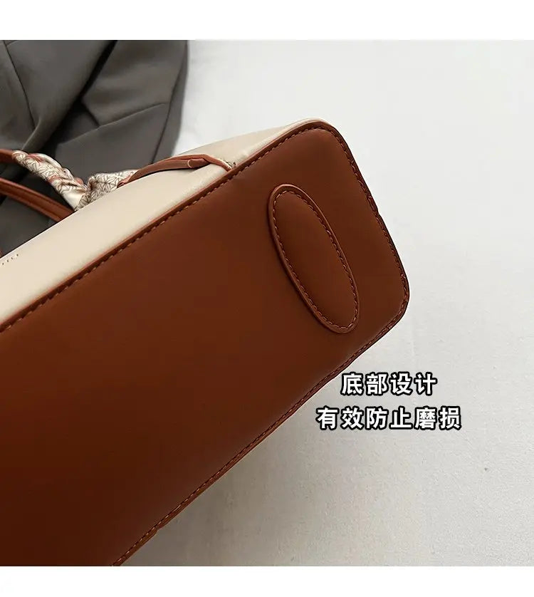 Women's Bag Casual Fashion Handbag New Summer Black Handbag Large Capacity Shoulder Bag Niche Commuter Female Bag Tote Bag