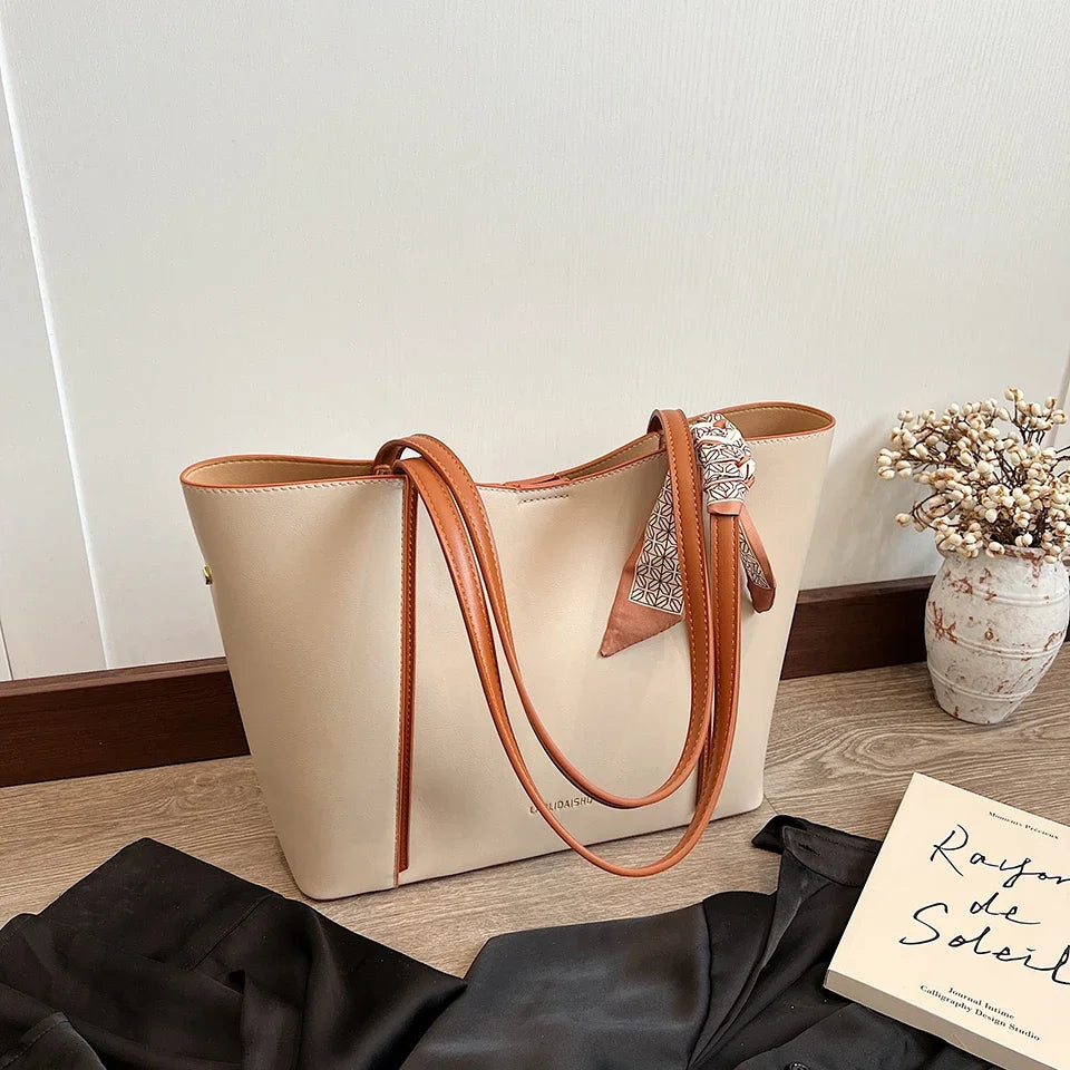Women's Bag Casual Fashion Handbag New Summer Black Handbag Large Capacity Shoulder Bag Niche Commuter Female Bag Tote Bag