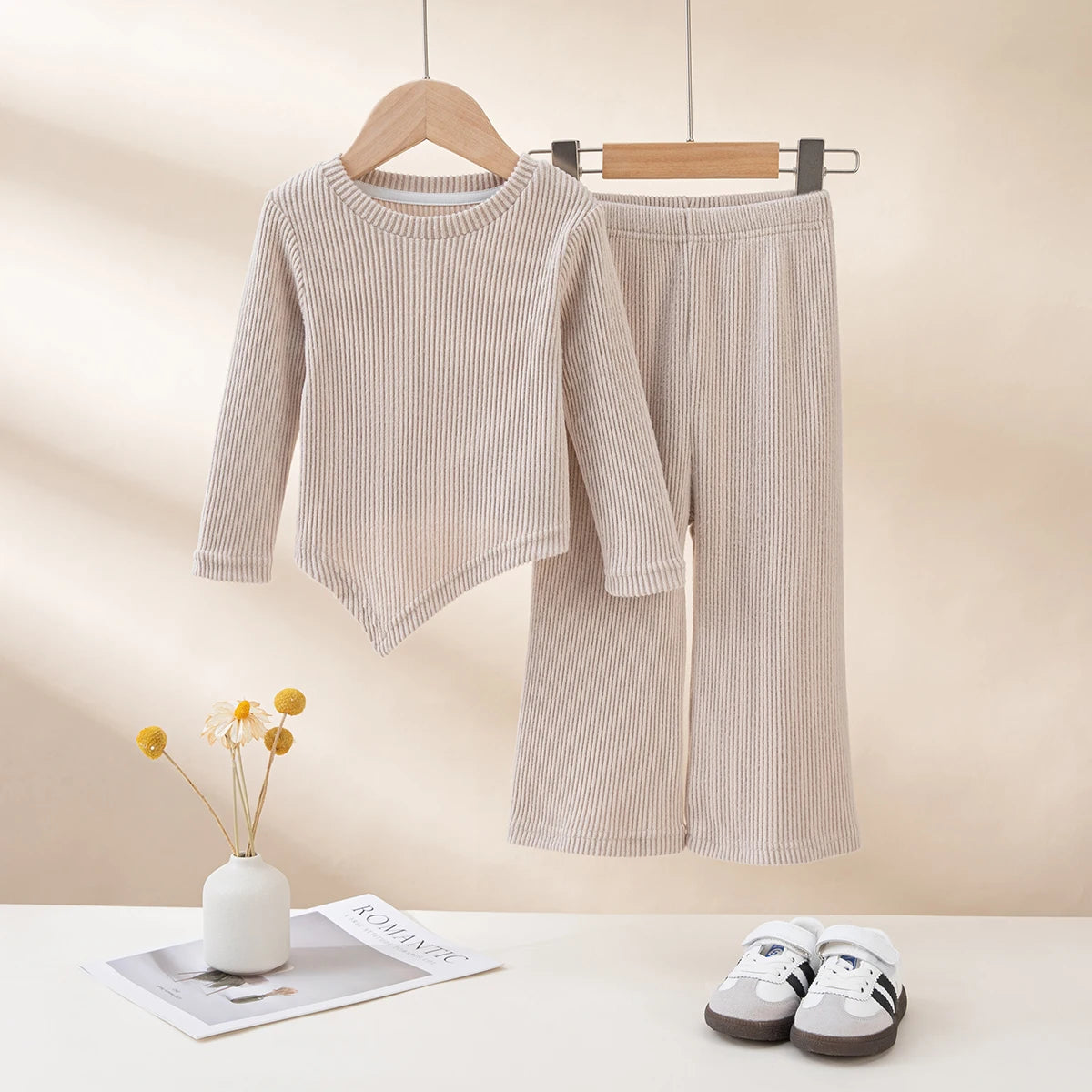 Girls' Solid-Colour Spring/Autumn Long-Sleeved Top and Casual Trousers Two-Piece Set, Trendy Outfit, Children's Fashion Clothing