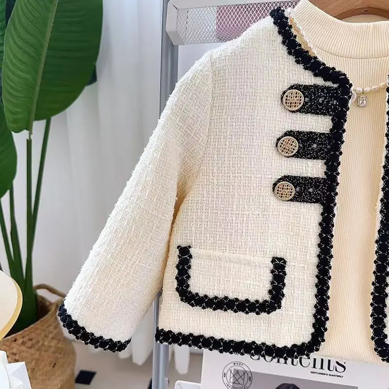 Girls' Clothing Set 2025 Spring and Autumn New Style Children's Fashion Coat Half Shorts Two Piece Set