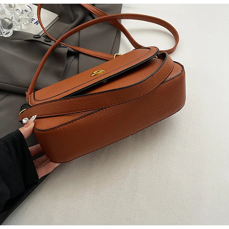 Women's Fashion Leather Tote Bags By Famous Designer Luxury Brand For Elegant And Popular Ladies Trendy