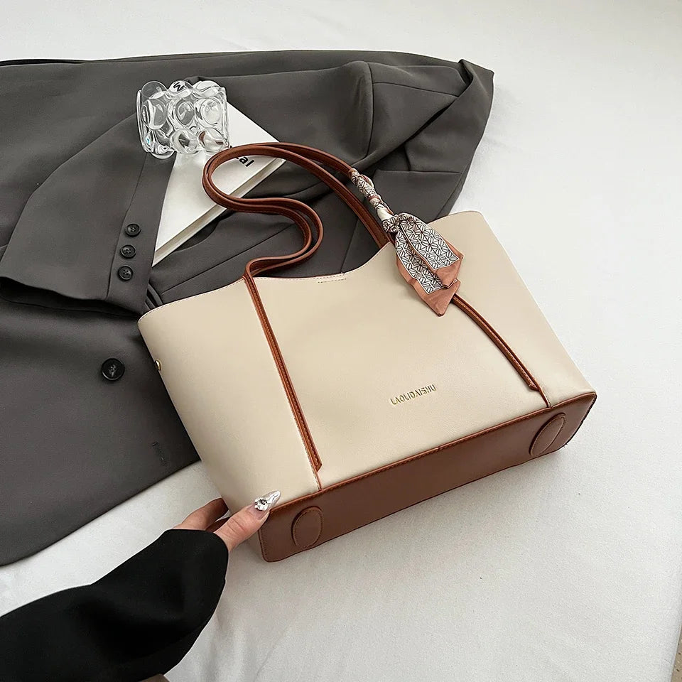 Women's Bag Casual Fashion Handbag New Summer Black Handbag Large Capacity Shoulder Bag Niche Commuter Female Bag Tote Bag