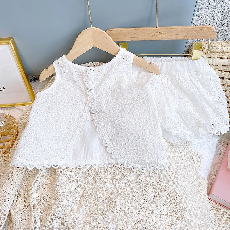 Girls 2024 Summer Clothing Sets Hollow Lace Suit Baby Casual Sleeveless T-shirt+Shorts Kids Clothing Sets Baby Clothes Outfits