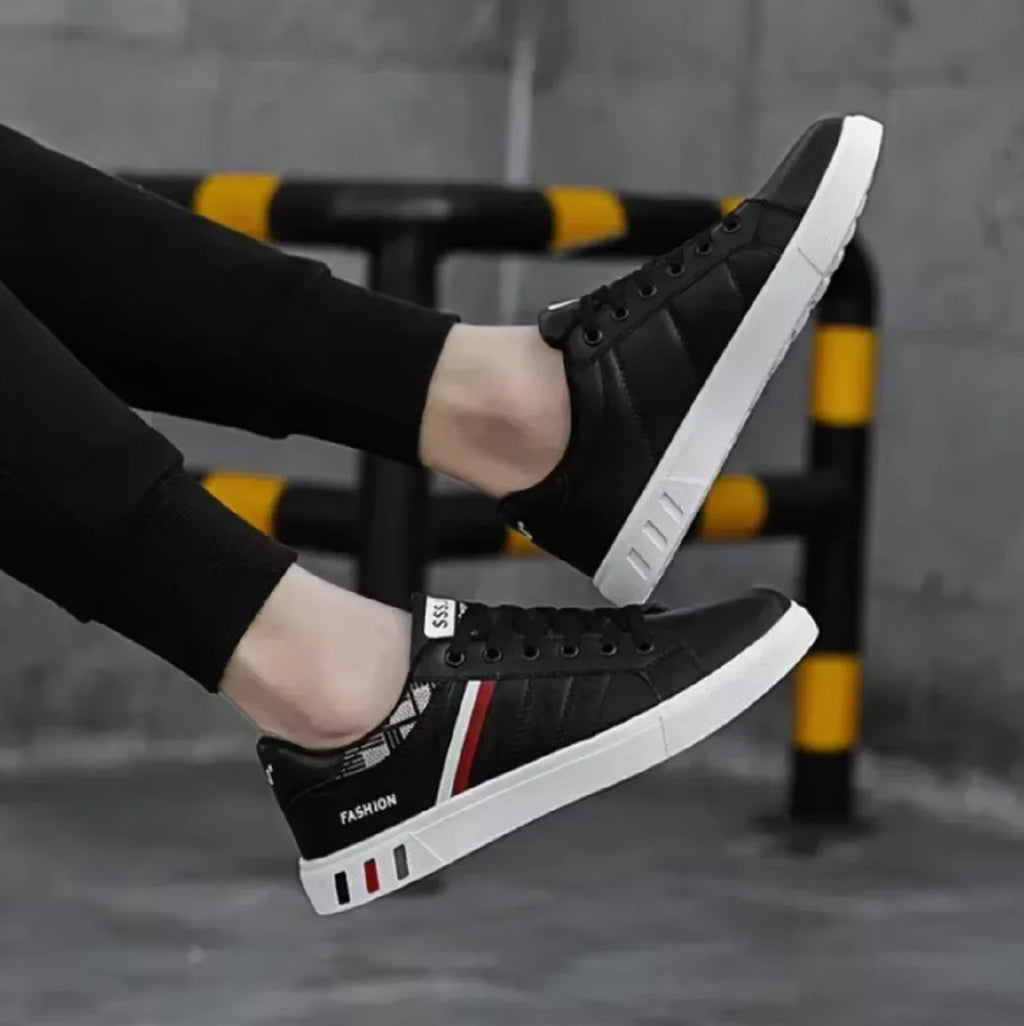 Men's flat shoes new style; Cool men's sports shoes; Men's spring and autumn outdoor sports shoes; Fashion sports shoes