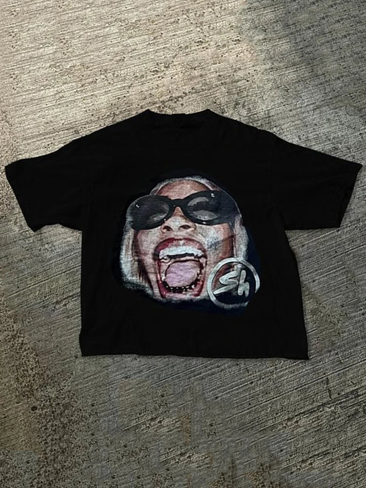 Girls Are Distractions Graphic Vintage Graphic  Print T-Shirts Men Women Y2K Short Sleeves Vintage Streetwear Women Tee Tops