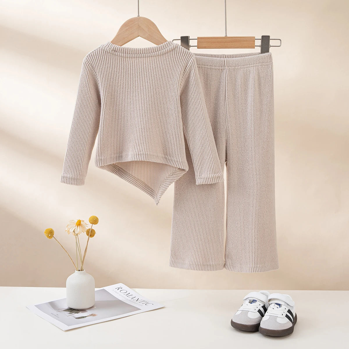 Girls' Solid-Colour Spring/Autumn Long-Sleeved Top and Casual Trousers Two-Piece Set, Trendy Outfit, Children's Fashion Clothing