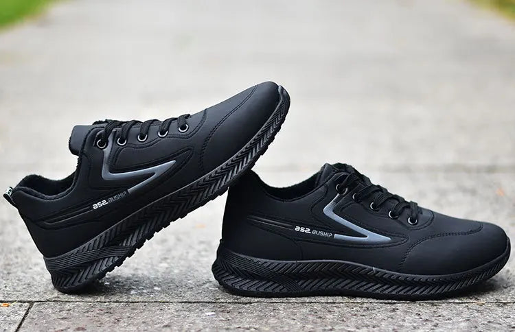 Men's shoes for autumn and winter are waterproof, versatile, anti-slip, sports and casual shoes, and men's low-top running shoes