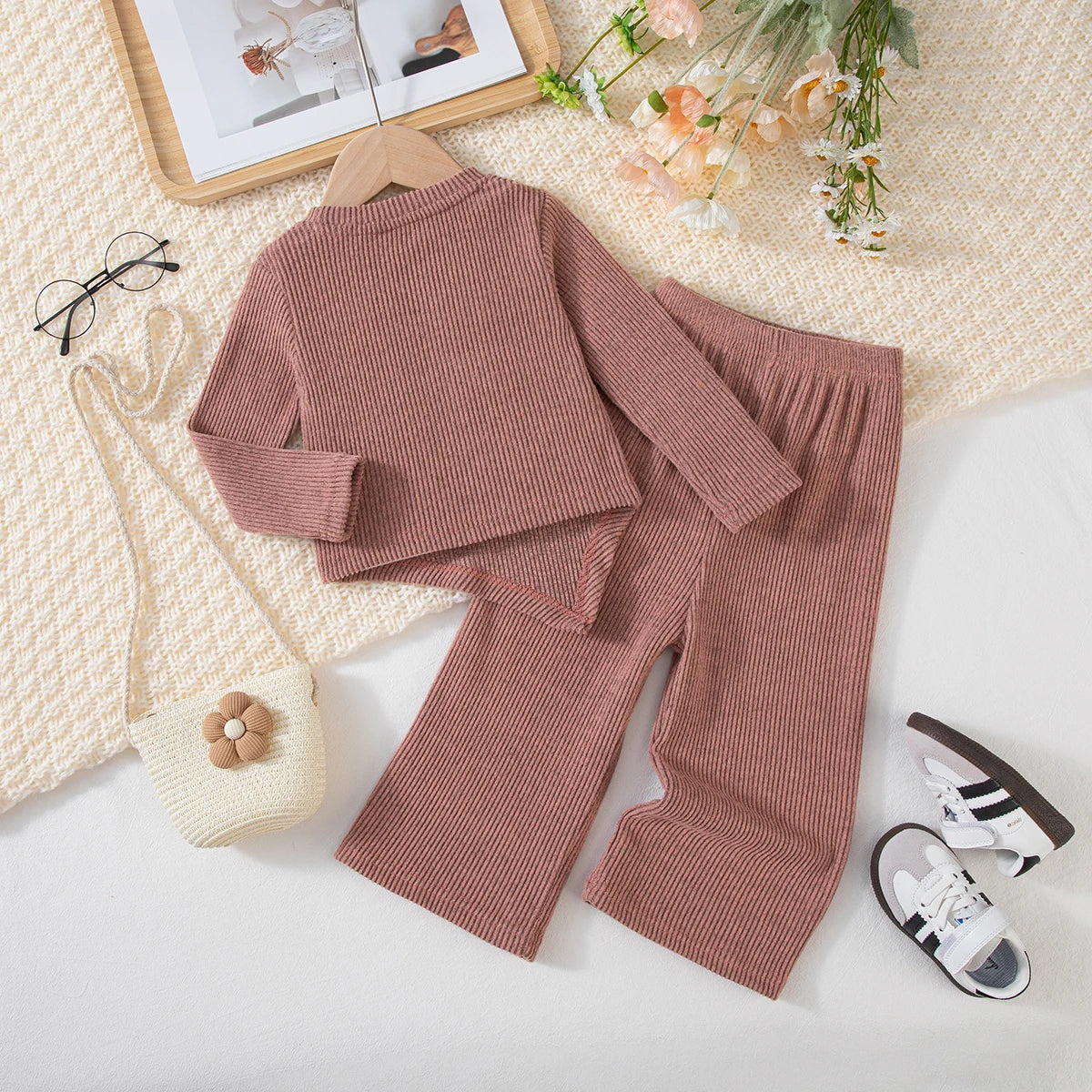 Girls' Solid-Colour Spring/Autumn Long-Sleeved Top and Casual Trousers Two-Piece Set, Trendy Outfit, Children's Fashion Clothing
