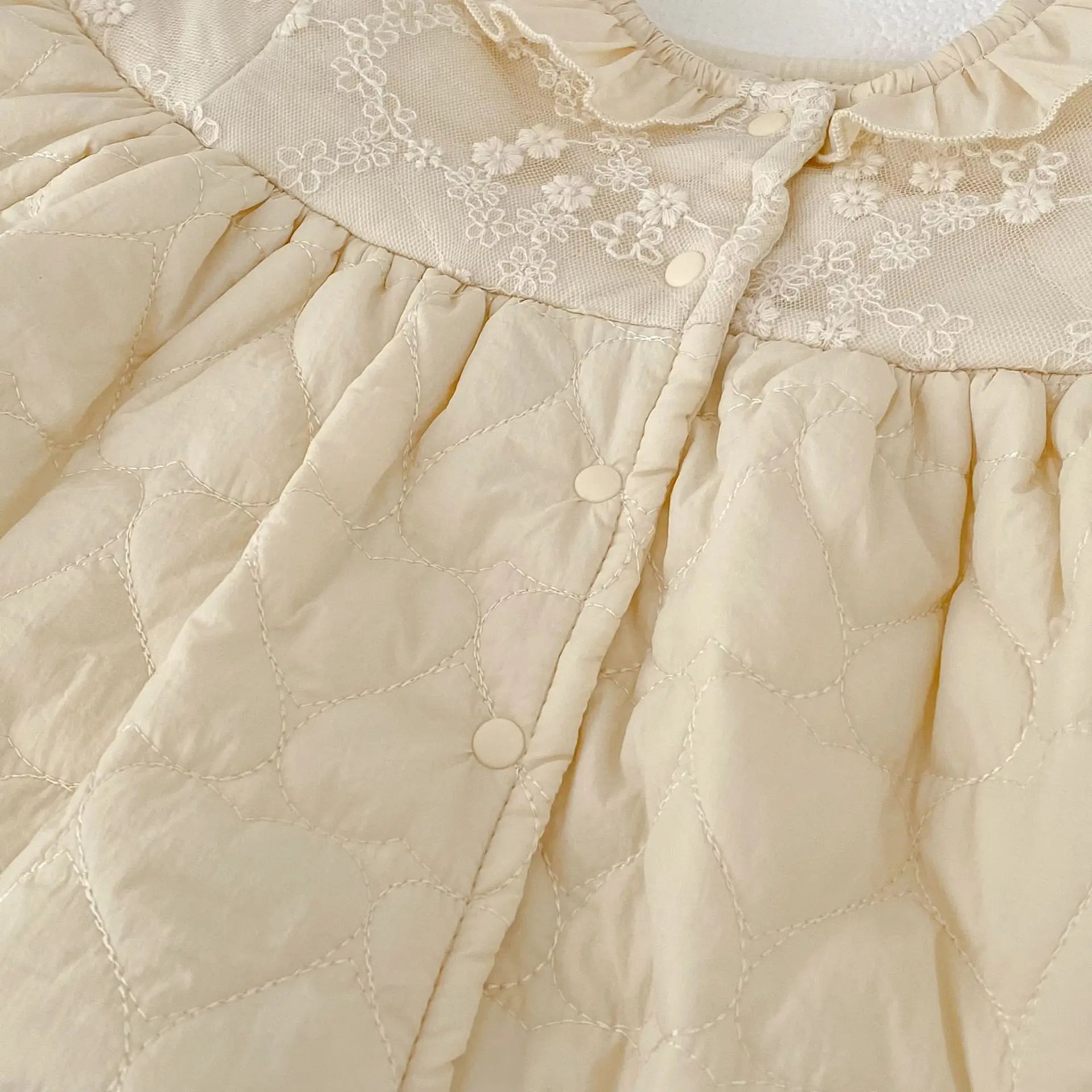 Girls' cotton coat, winter clothing, new western-style baby flower bud pleated cotton coat, children's thick warm cotton clothin