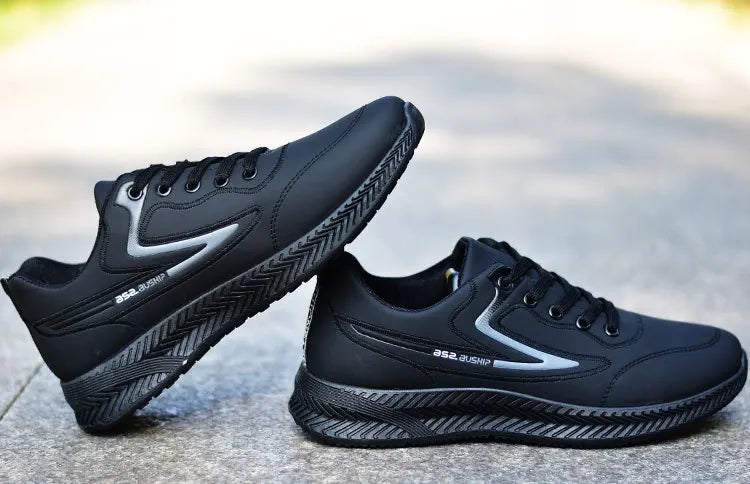 Men's shoes for autumn and winter are waterproof, versatile, anti-slip, sports and casual shoes, and men's low-top running shoes