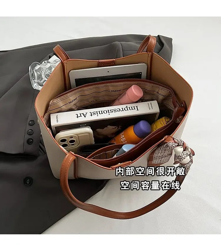Women's Bag Casual Fashion Handbag New Summer Black Handbag Large Capacity Shoulder Bag Niche Commuter Female Bag Tote Bag
