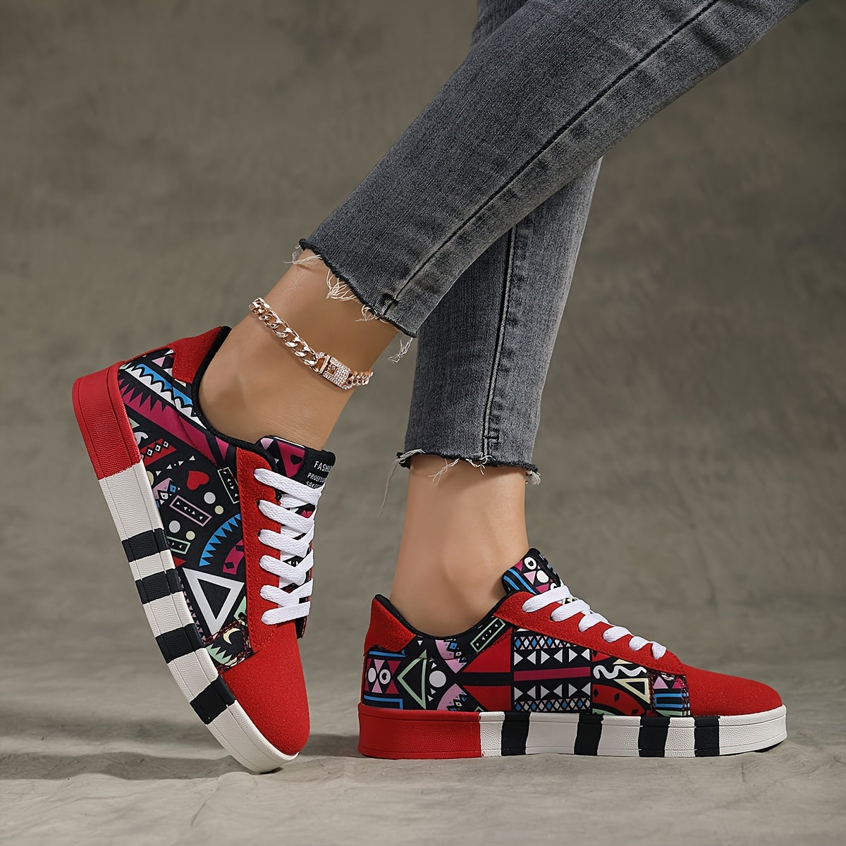 Geo-Patterned All-Season Sneakers: Lightweight, Breathable & Non-Slip Casual Shoes